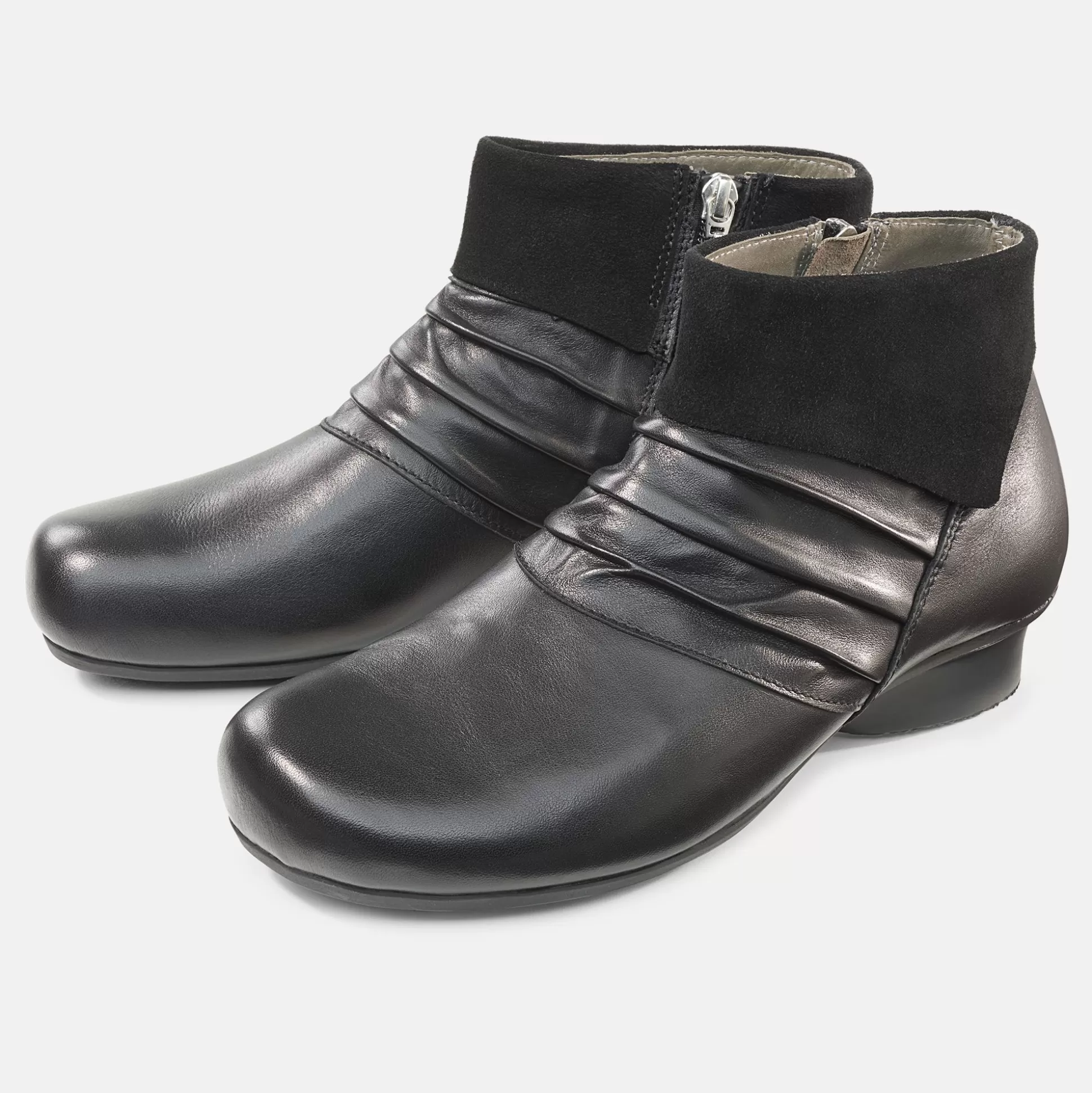 Store Ebby Women Ankle Boots